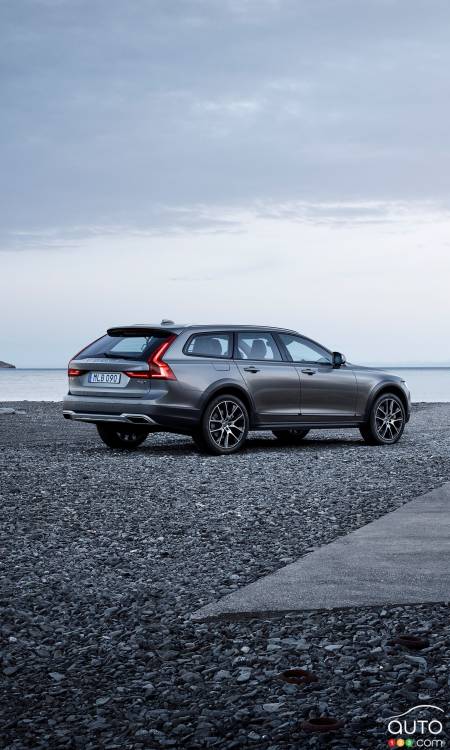 All-new Volvo V90 Cross Country geared for lavish adventures