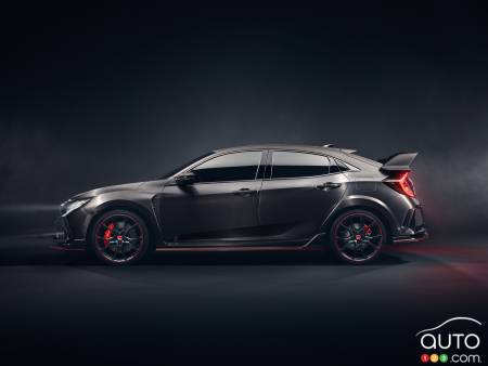 New Honda Civic Type R Prototype Debuts At Paris Auto Show Car News Auto123