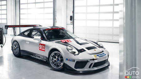 Paris 2016: Behold the new Porsche 911 GT3 Cup