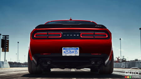 2018 Dodge Challenger SRT Demon teasers 2-3