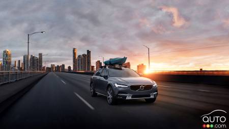 Volvo V90 Cross Country featured in philosophical “Get Away Car” ad (video)