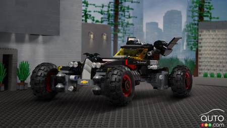 La Batmobile LEGO de Chevrolet, le rêve du jeune Batman (vidéos)