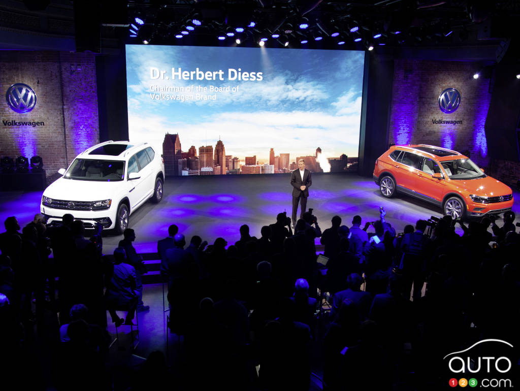 The new Volkswagen Atlas R-Line and long-wheelbase Tiguan at the NAIAS in Detroit
