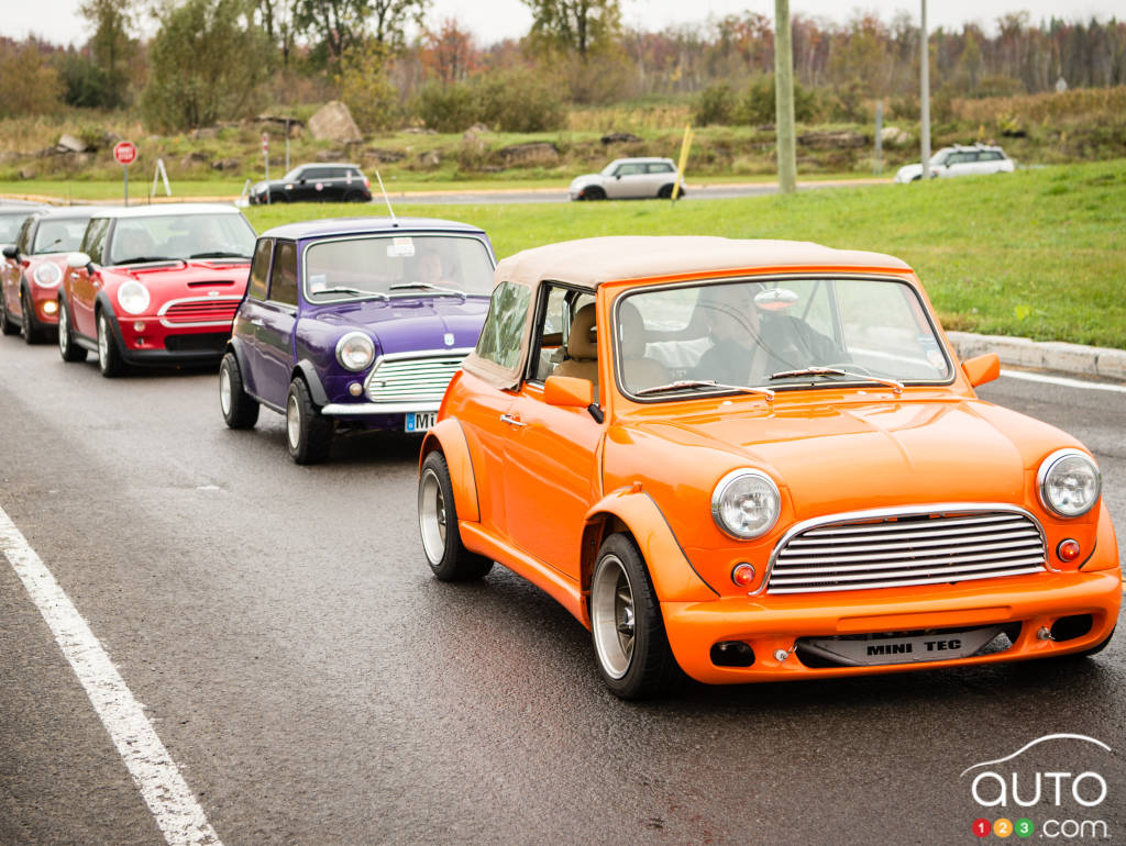 A convoy of MINIs headed to the track at ICAR