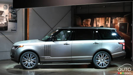 Los Angeles 2017: Jaguar Land Rover Raises Bar for Luxury, Performance, Off-Road Capability