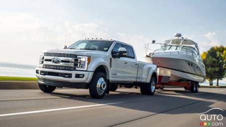 2018 Ford Super Duty Returns with More Power and Towing Capacity