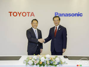Toyota Plans to Make Batteries with Panasonic