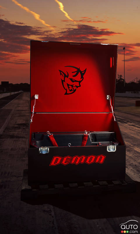 2018 Dodge Challenger SRT Demon (teaser 4)
