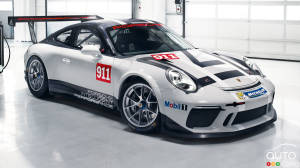Toronto 2017: Porsche 911 GT3 Cup and Macan Turbo with Performance Package