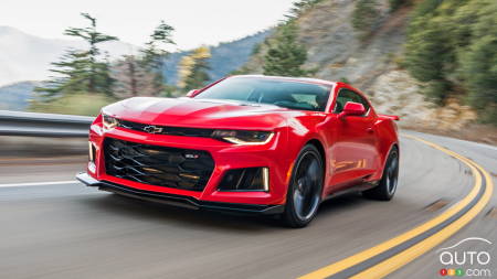 La Chevrolet Camaro ZL1 2017 flirte avec les 200 mi/h et envoie un message à la Demon
