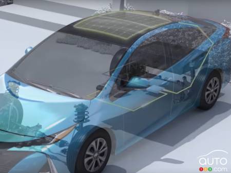 Recharger votre Toyota Prius Prime, ça commence avec le toit solaire! (vidéo)