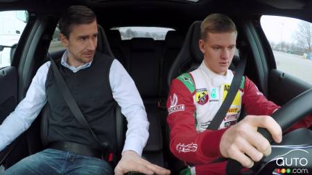 Mick Schumacher, fils de Michael, apprend à piloter… une Mercedes-AMG A 45!