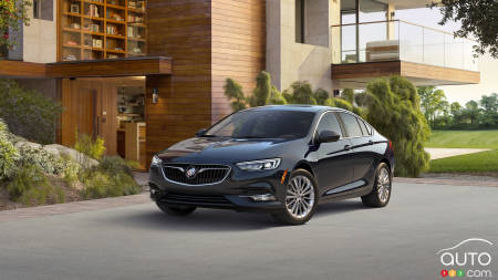 Big news – Buick Regal gets a hatch for 2018