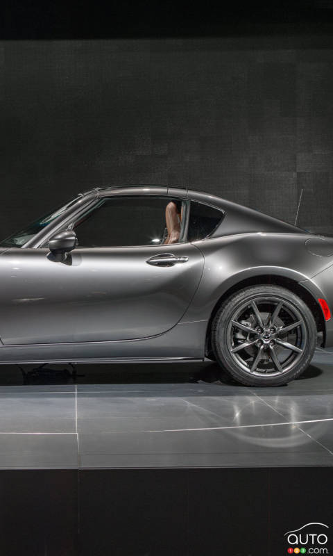 Mazda MX-5 RF’s styling excellence confirmed by top Red Dot award