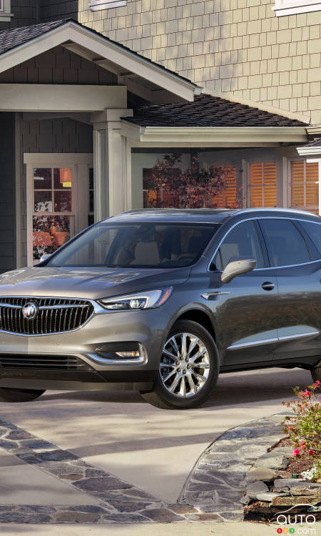 New York 2017: Discover the Redesigned 2018 Buick Enclave