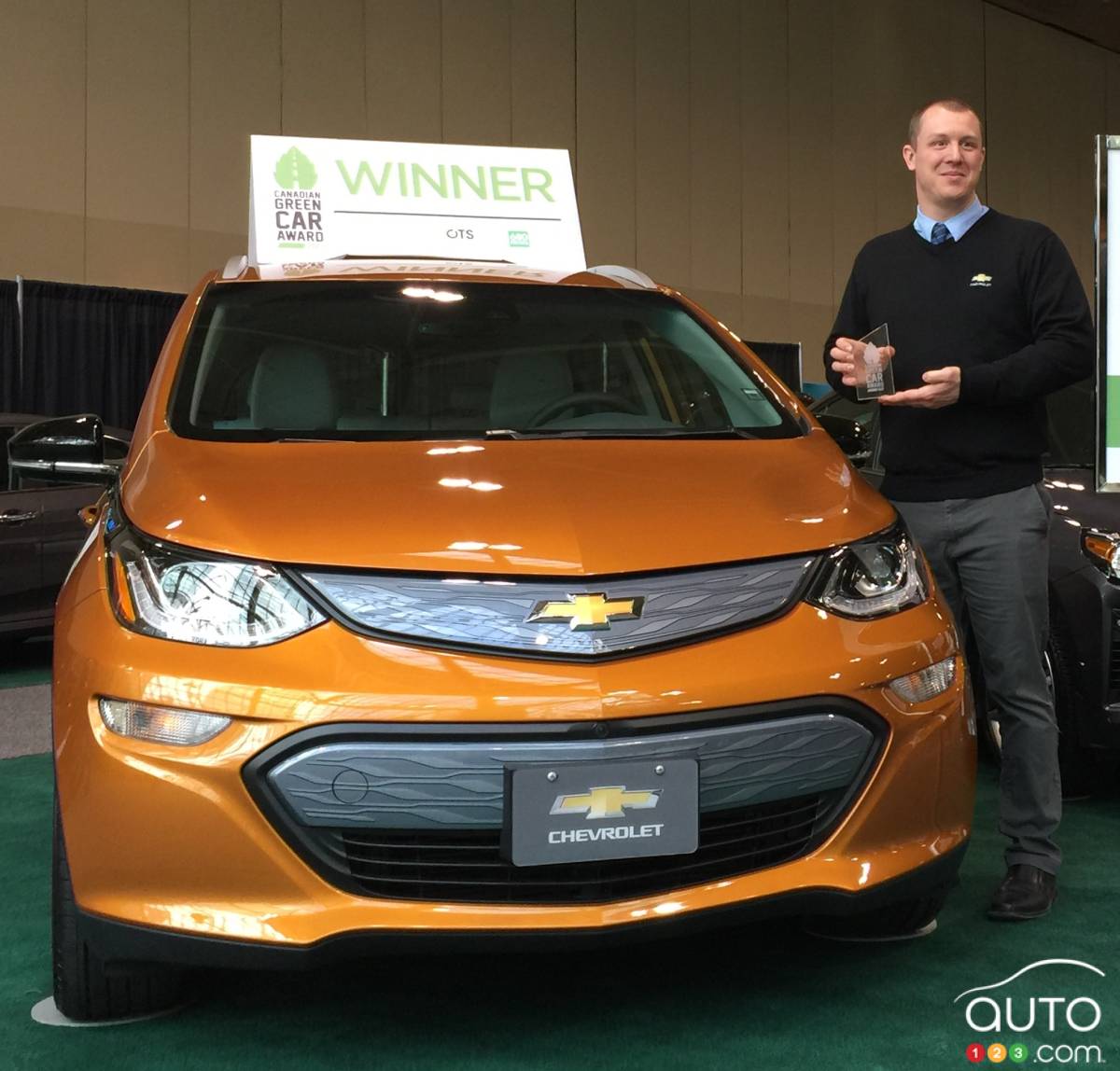 La Chevrolet Bolt EV élue Voiture écologique canadienne de 2017