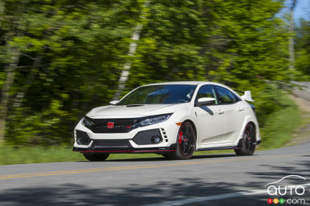 17 Honda Civic Type R On Sale July 14 Starting At 40 0 Car News Auto123