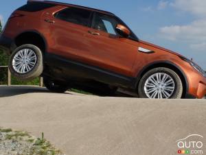See What the New Land Rover Discovery is Capable of