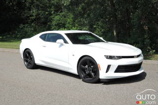 Research 2017
                  Chevrolet Camaro pictures, prices and reviews