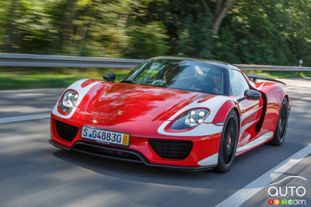 Alpine Passes in a Porsche: a Dream-Inducing Video