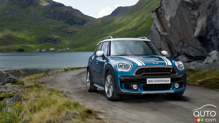 MINI Countryman Offers a Room with a (Gorgeous) View