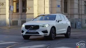 A 3rd look at the upcoming  Volvo XC40, in video