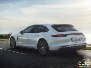 New Panamera Sport Turismo Latest Plug-in Hybrid to Join Porsche Lineup