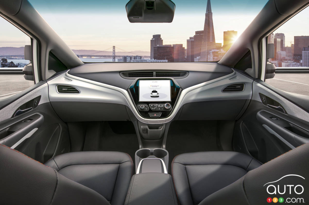 GM Wants to Launch Car with No Steering Wheel, Pedals by 2019