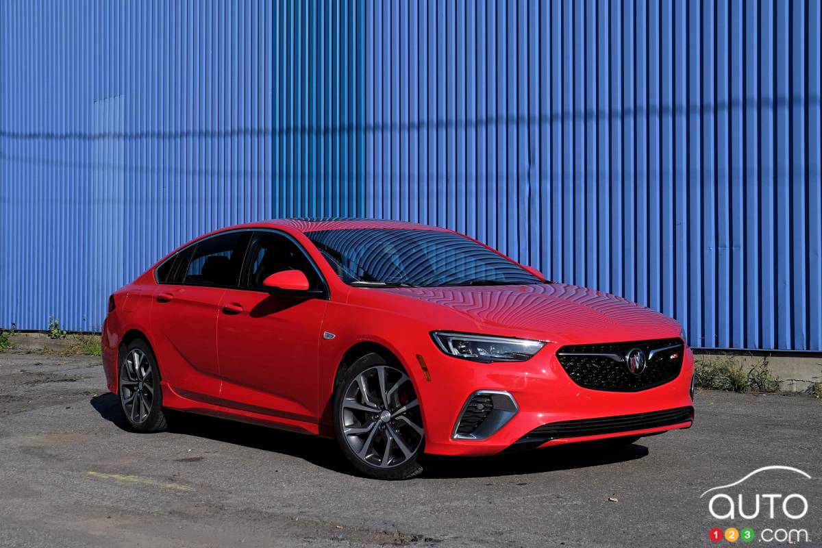 2018 Buick Regal Sportback GS: Flash Review and Photo Gallery