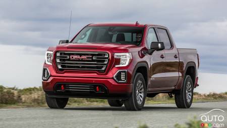 2019 GMC Sierra AT4 Gets Off-Road Performance Add-Ons