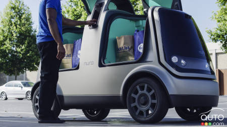 Driverless Autonomous Vehicles to Home-Deliver Groceries in Arizona