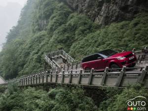 Range Rover Sport PHEV: 999 Steps to Heaven’s Gate