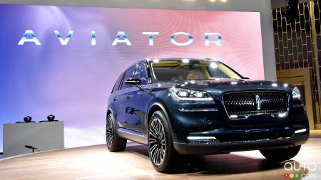 New York 2018: Lincoln Aviator on the runway in the Big Apple