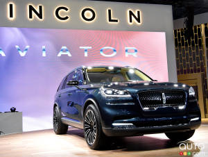 New York 2018: Lincoln Aviator on the runway in the Big Apple
