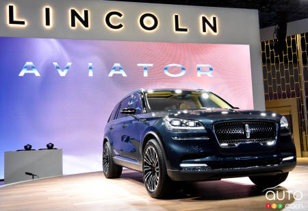 New York 2018: Lincoln Aviator on the runway in the Big Apple