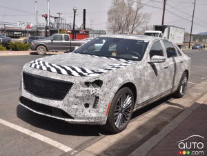 Images d'une Cadillac CT6 2019 camouflée sur la Route 66
