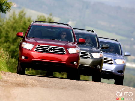 Toyota Highlander: Detaching Steering Wheels Lead to NHTSA Inquiry