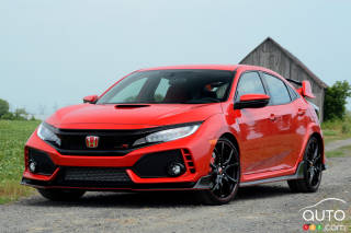 Research 2018
                  HONDA Civic pictures, prices and reviews