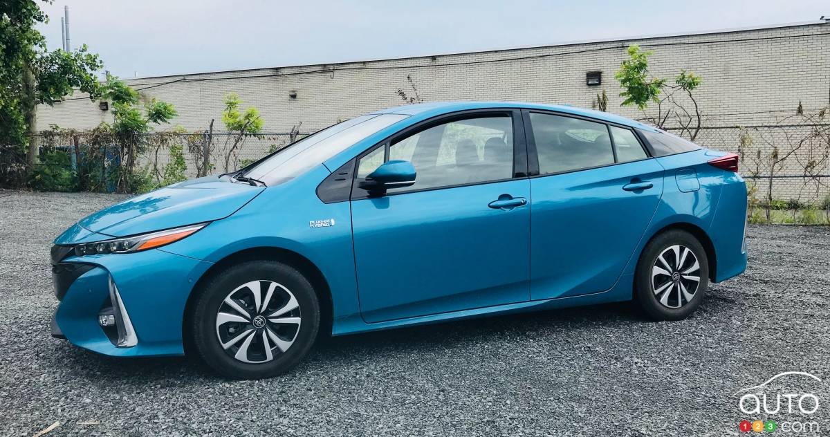 2018 Toyota Prius Prime Review: Trusty, Fuel-Efficient
