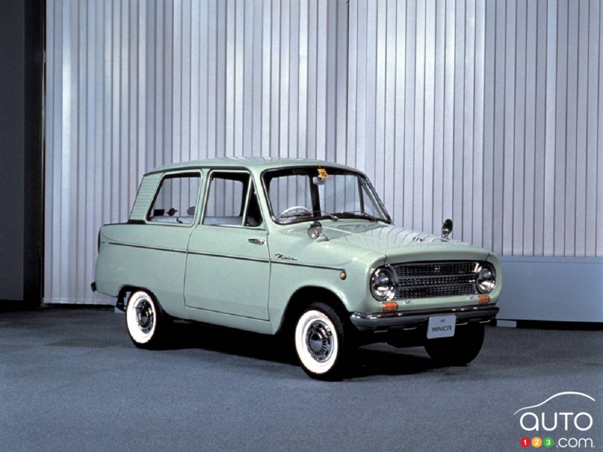 Forgotten classics: The Mitsubishi Minica | Car News | Auto123