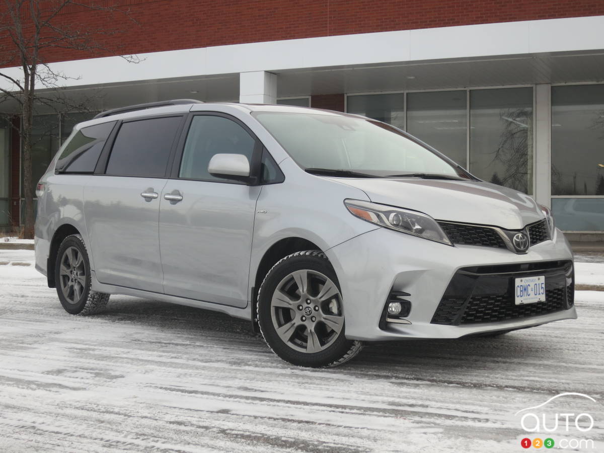 2019 minivans with awd