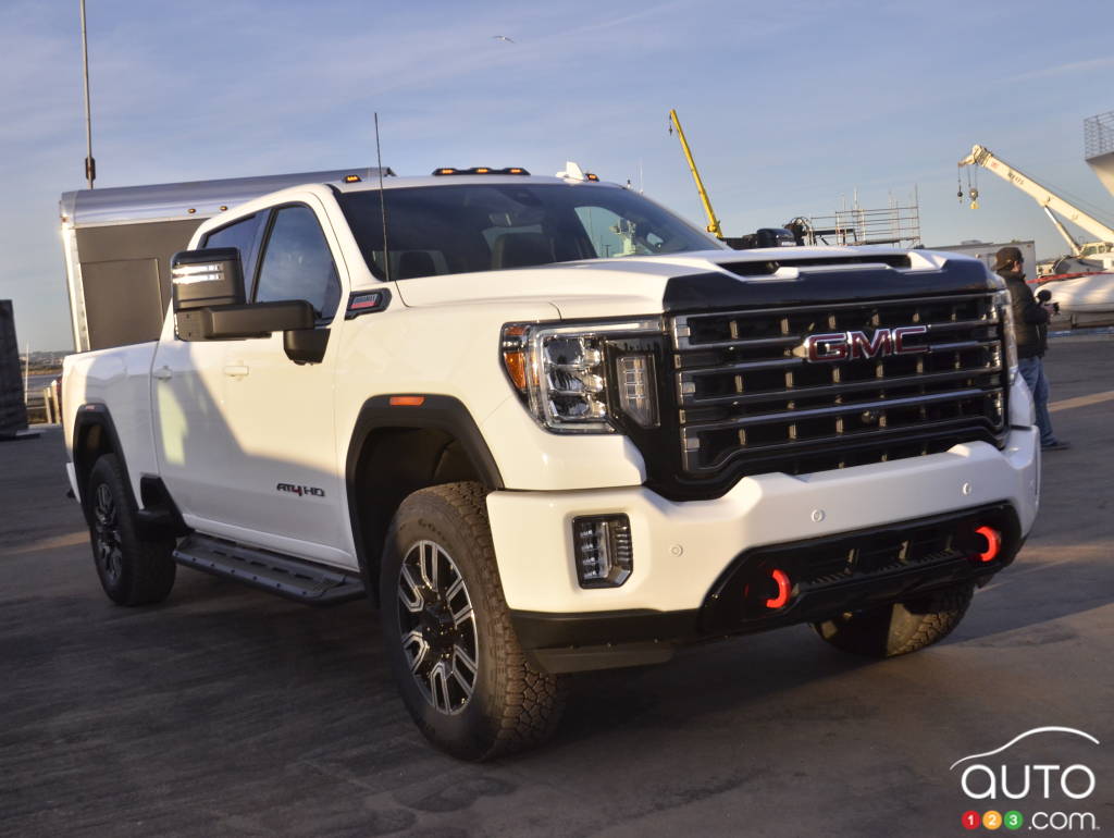 2020 GMC Sierra HD AT4