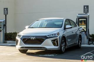 Research 2019
                  HYUNDAI Ioniq pictures, prices and reviews