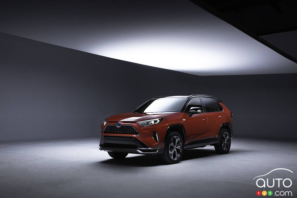 Toyota confirme le dévoilement du RAV4 hybride branchable au Salon de Los Angeles