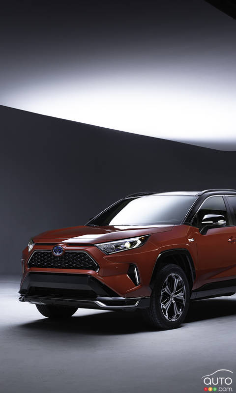 Toyota Confirms RAV4 Plug-In Hybrid to Debut at LA Show