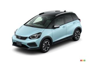 honda_fit_e-hev_crosstarfr.