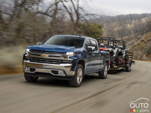 GM veut augmenter la capacité de remorquage de ses camionnettes 1500 à moteur Diesel