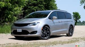 Chrysler Pacifica Could Get AWD for 2021