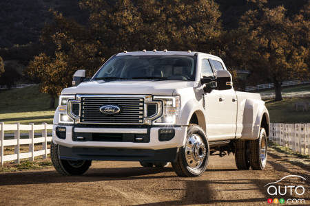 Ford Unveils Super Duty Version Of Its 2020 F Series Car