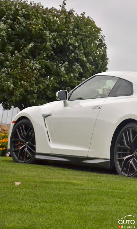 Nissan Considering Taking Z and GT-R Electric